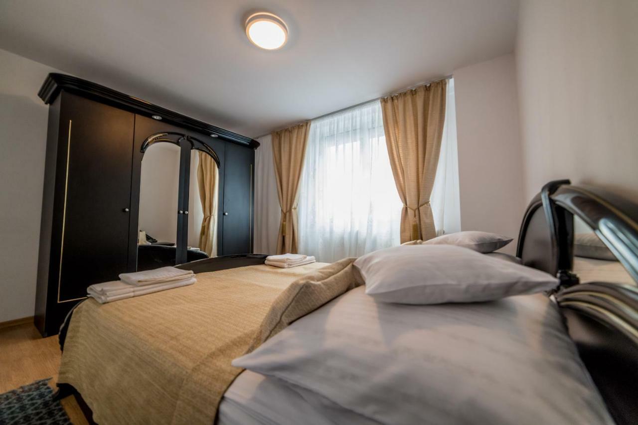 Apartament Sorina Maria Apartamento Deva Exterior foto